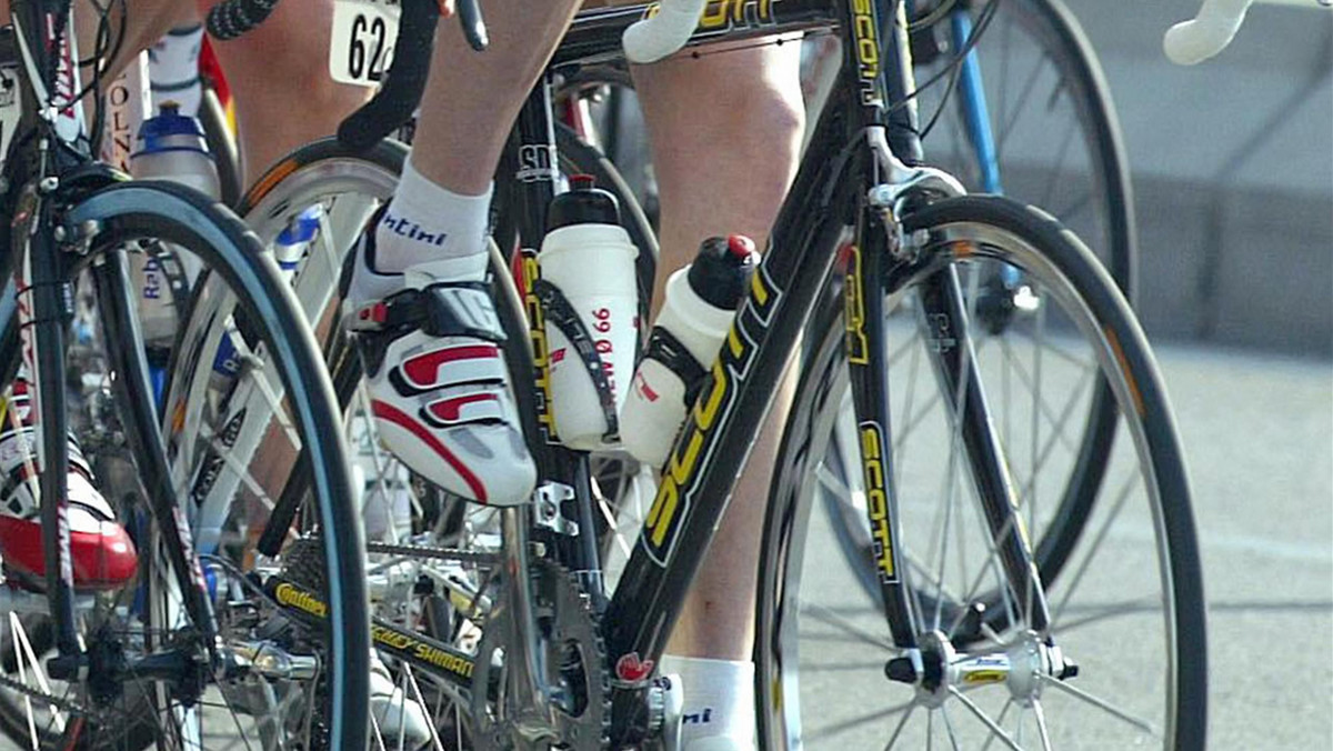 W 2010 roku świat kolarski żył kwestią dopingu mechanicznego. Włoska telewizja RAI pokazała, jak może działać rower zaopatrzony w silnik. Fabian Cancellara został jako pierwszy oskarżony o korzystanie z takiego mechanizmu, ale niczego nie wykryto. Sześć lat później wpadła Belgijka Femke Van den Driessche. W jej rowerze wykryto napęd elektromagnetyczny. To pierwszy taki przypadek, ale czy ostatni?