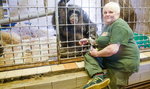 Niezwykła historia z wrocławskiego zoo. 43 lata zajmuje się małpami