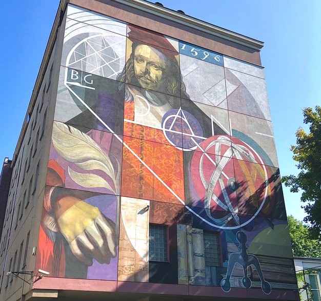 Mural z wizerunkiem Jana Heweliusza, tak Gdańska Biblioteka PAN świętowała swoje 425. urodziny w ub.r.