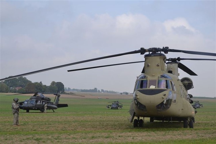 Amerykańskie śmigłowce lądowały niedaleko Gruty (fot. www.gruta.pl)