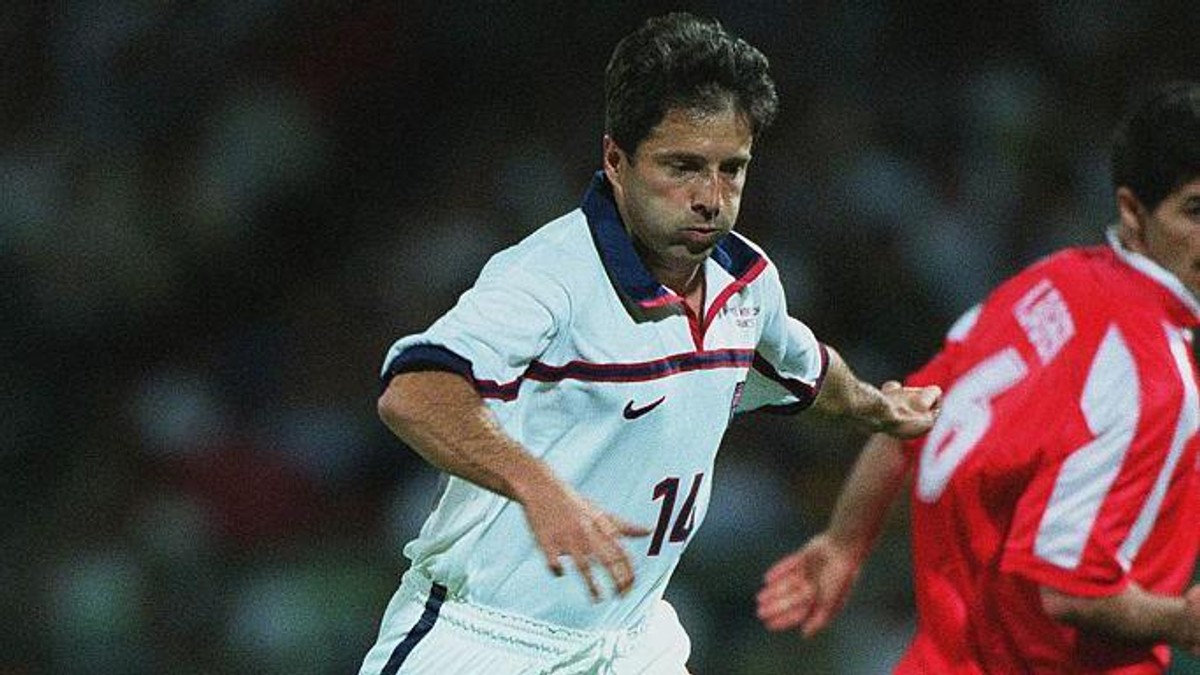 Preki Radosavljević u dresu reprezentacije SAD na Svetskom prvenstvu 1998. | Foto: Stewart Kendall/Sportsphoto/Allstar via Getty Images