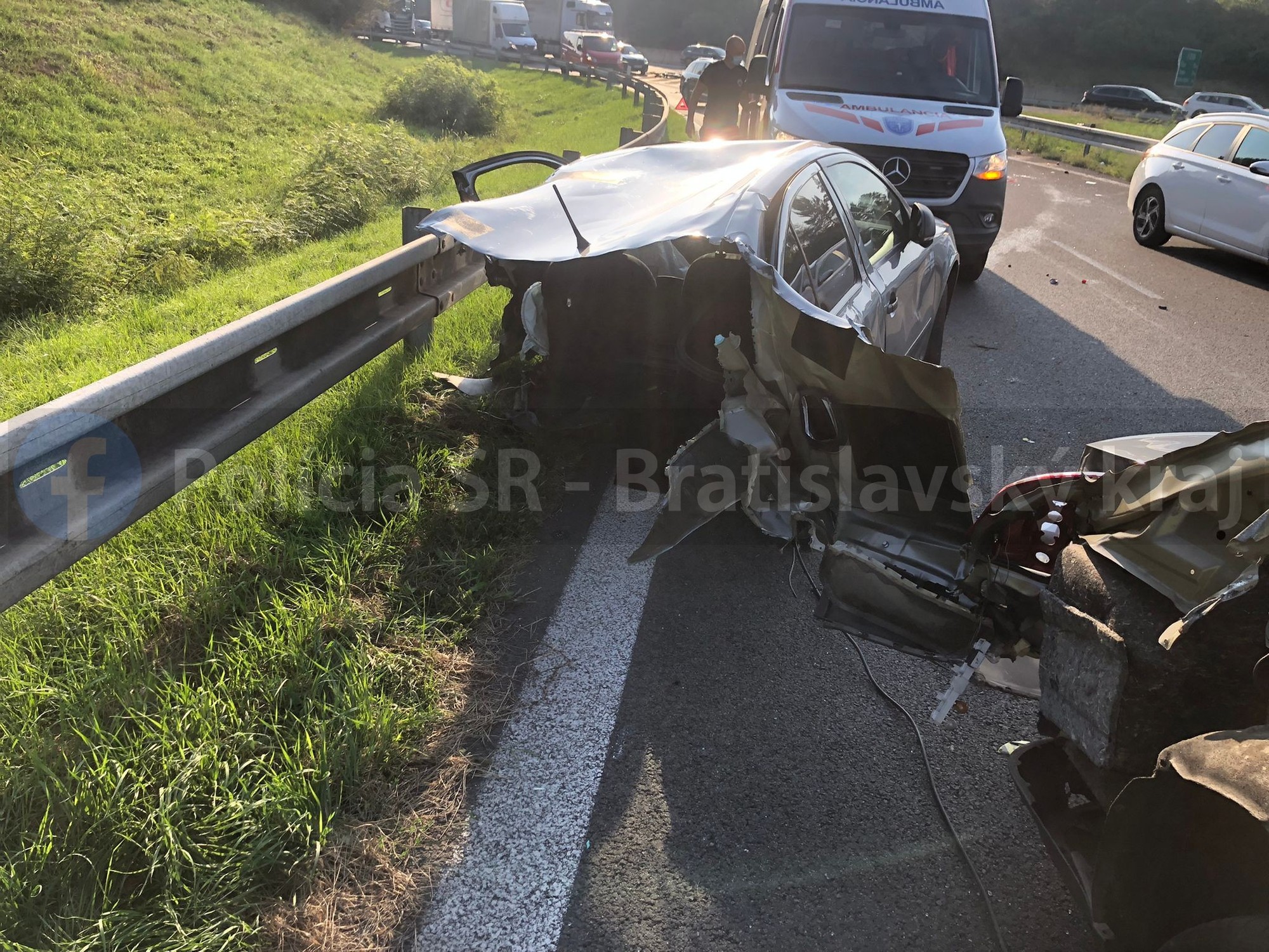 Pri vodičovi auta stáli všetci svätí. 