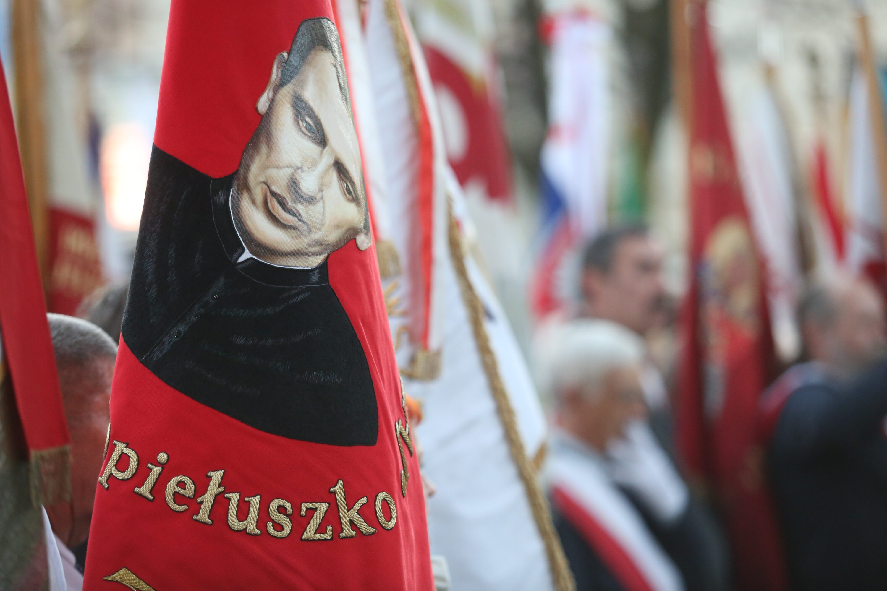 Szkoła letnia o ks. Popiełuszce: 40 uczniów pozna historię