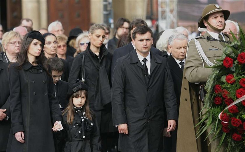 Kraków, pogrzeb, kondukt, prezydent, Lech Kaczyński, Marta Kaczyńska, córka