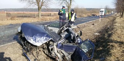 Dwa auta osobowe i autobus zderzyły się pod Lubaczowem