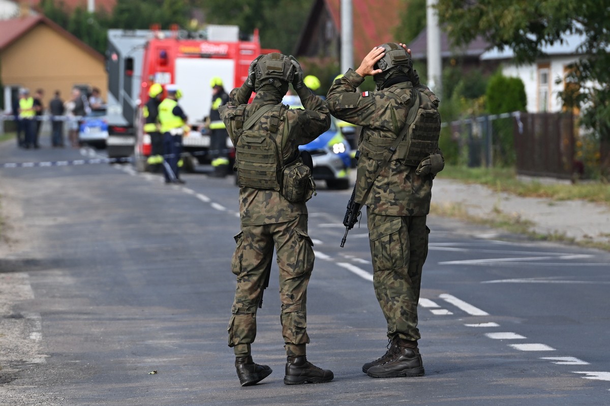 Nalot rosyjskich dronów. Czym się różnią artykuły 4 i 5 NATO?