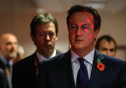 Cameron wali pięścią w stół. "Ktoś oberwał gazrurką w stołowym"