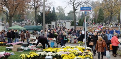 Wszystkich Świętych: jak dojedziesz na cmentarze