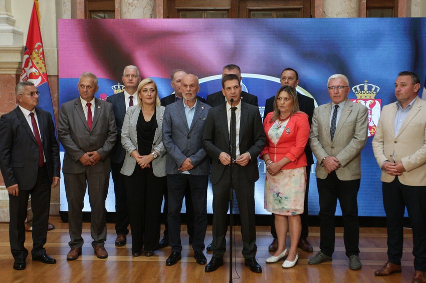 Koalicija NADA još nije donela odluku da li će sama ili u širem savezu izaći na izbore