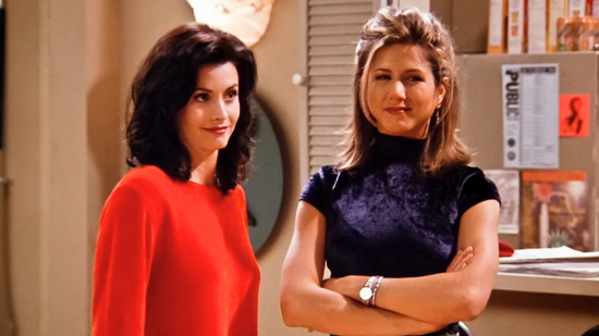 Jennifer Aniston és Courteney Cox közös szelfijétől felrobbant az Instagram: mintha egy testvérpárt látnánk