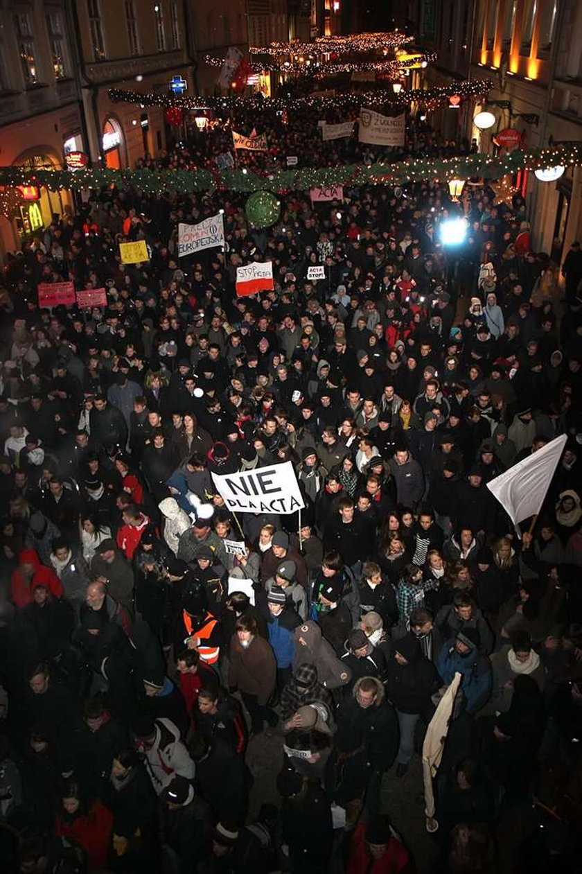 Ludzie wściekli na rząd