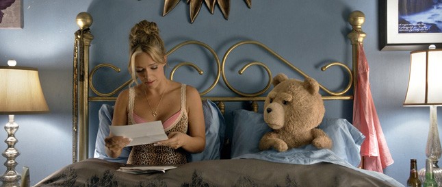 Playboy nyuszi és Ted szerelme: Jessica Barth
