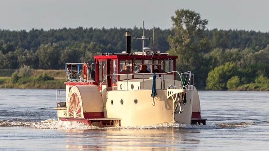 Z Bydgoszczy na Mazury. Rejs niezwykłym statkiem