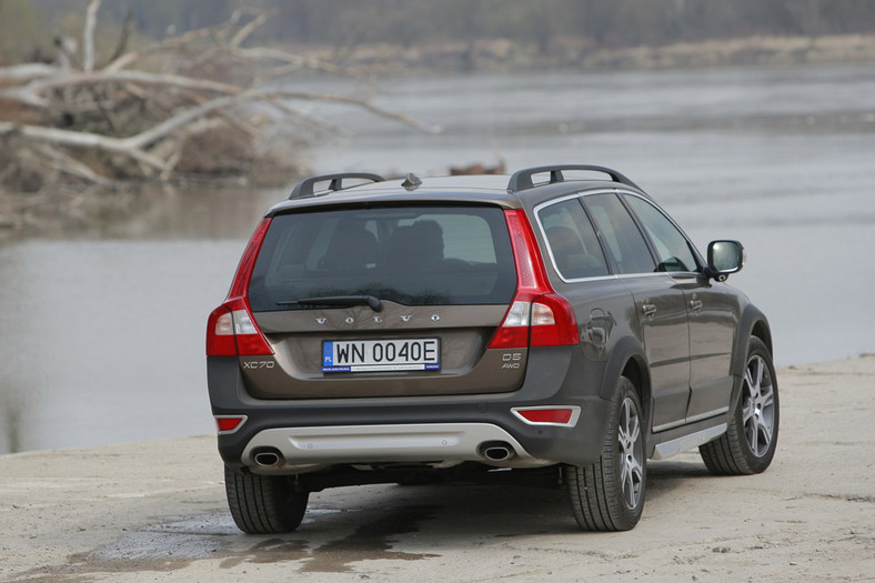 Volvo XC70: bliski krewny SUV-a