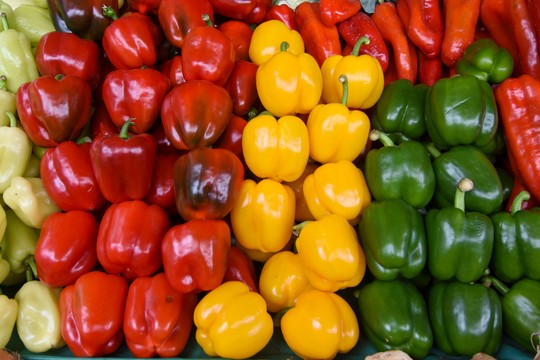 Paprika je samo jedna od namirnica koja je izvor vitamina C Foto: Nenad Mihajlovic 