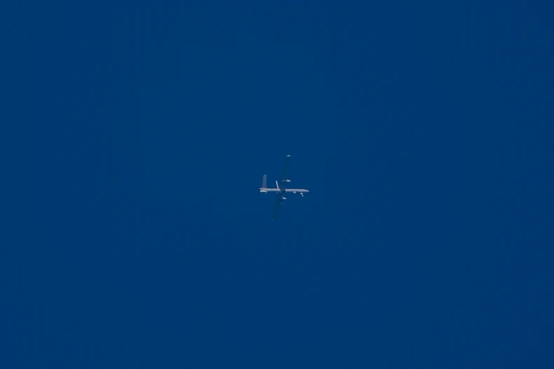 Izraelski vojni dron nadleće zemlju 14. aprila