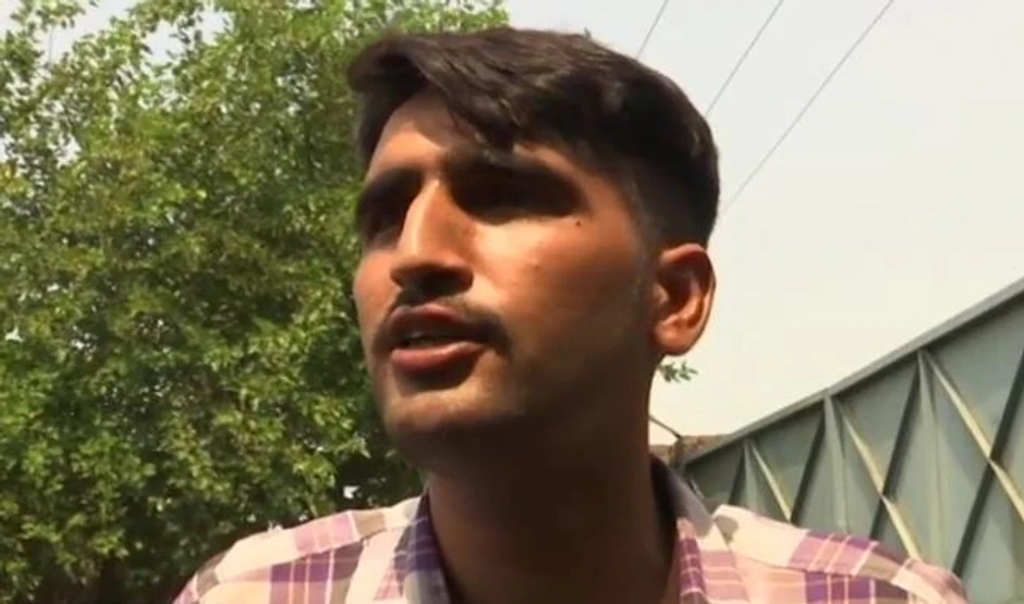 Ali Raza, Mubinov kolega