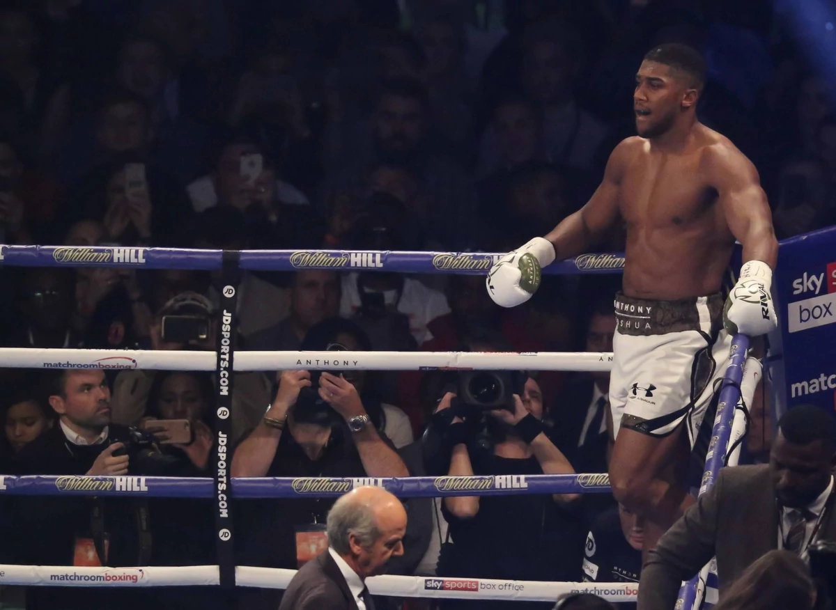  Anthony Joshua zdemolował Otto Wallina. Sensacyjna porażka Deontaya Wildera WIDEO