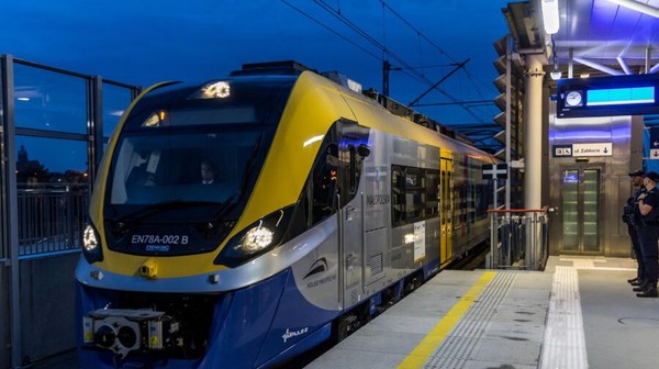 Bilet metropolitalny oznacza, że poza komunikacją miejską możemy też jeździć koleją w gminach, które podpisały porozumienie