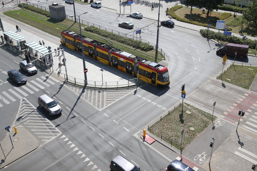 Oddajcie przystanek albo zróbcie pasy!