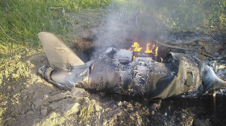 A dróntámadásban civilek sérültek meg / Fotó: MTI/AP/Ukrán rendőrség