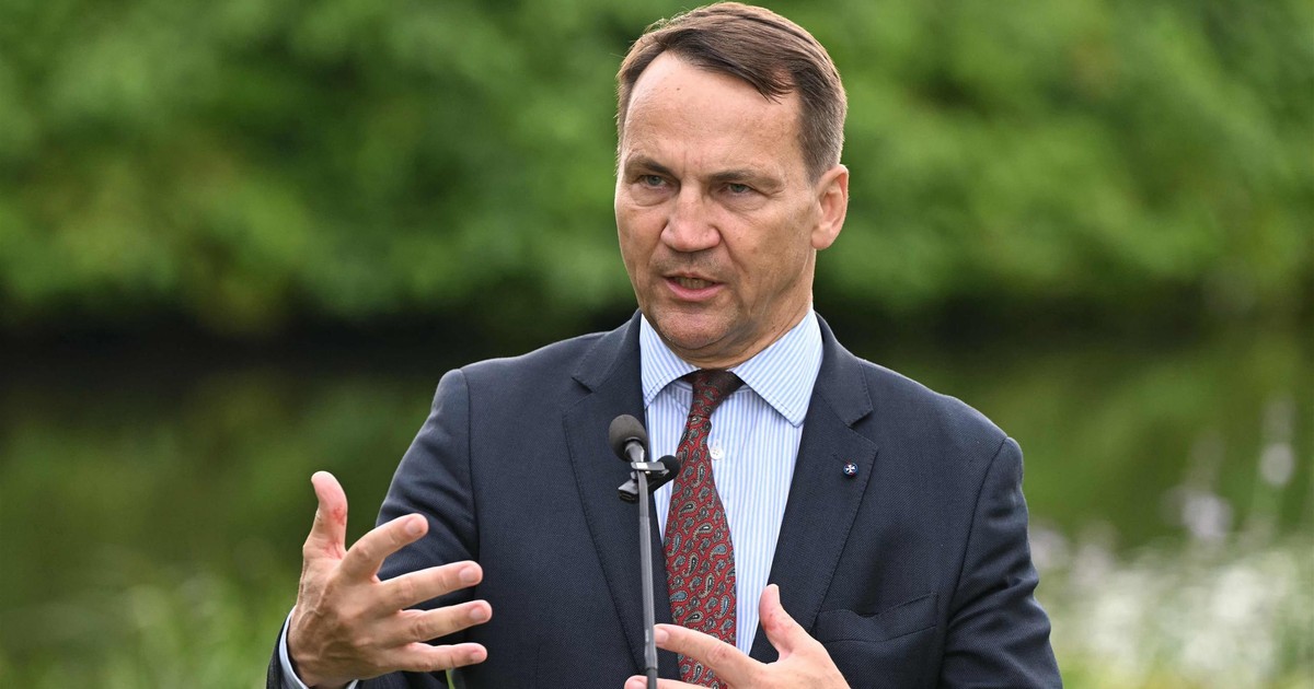 Mentzen nazwał Sikorskiego "burakiem". Szef MSZ: manipulacja, tanie triki