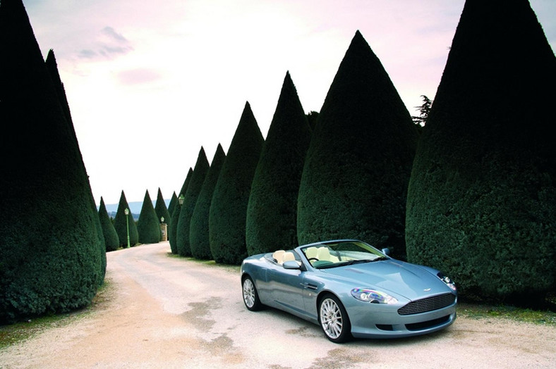 Aston Martin pojawił się w Polsce, na drogach będzie teraz piękniej