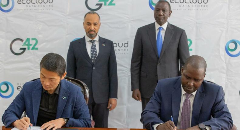 President William Ruto witnesses the signing of an MOU between Kenya’s EcoCloud and UAE’s G42