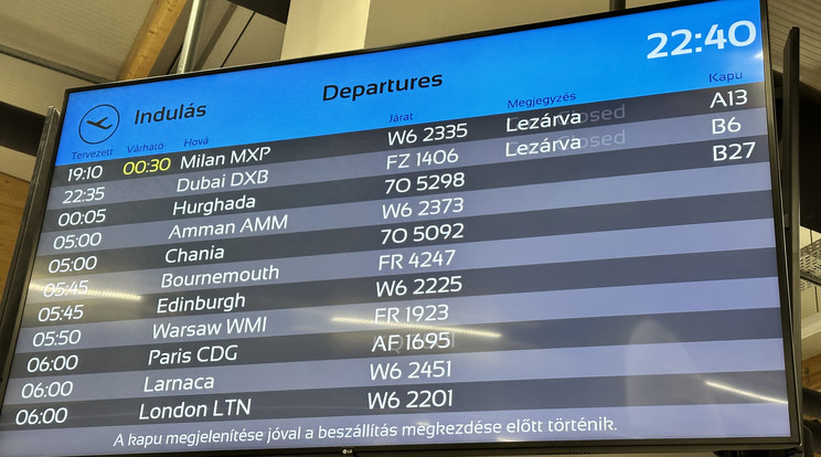 19:10 helyett 00:30 a felszállás ideje a WizzAir gépén (Fotó: Blikk)