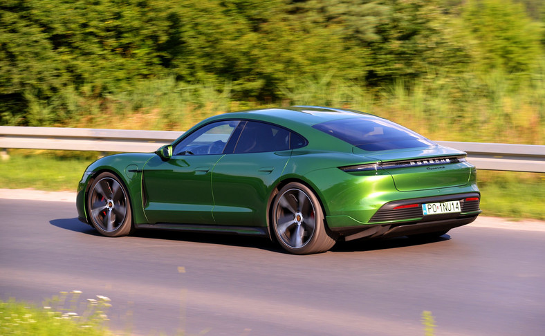 Porsche Taycan 4S, czyli elektryczny fenomen. Jak jeździ