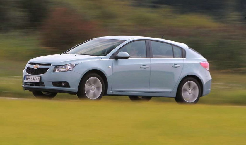 Cruze hatchback: czy Chevrolet pokona VW Golfa