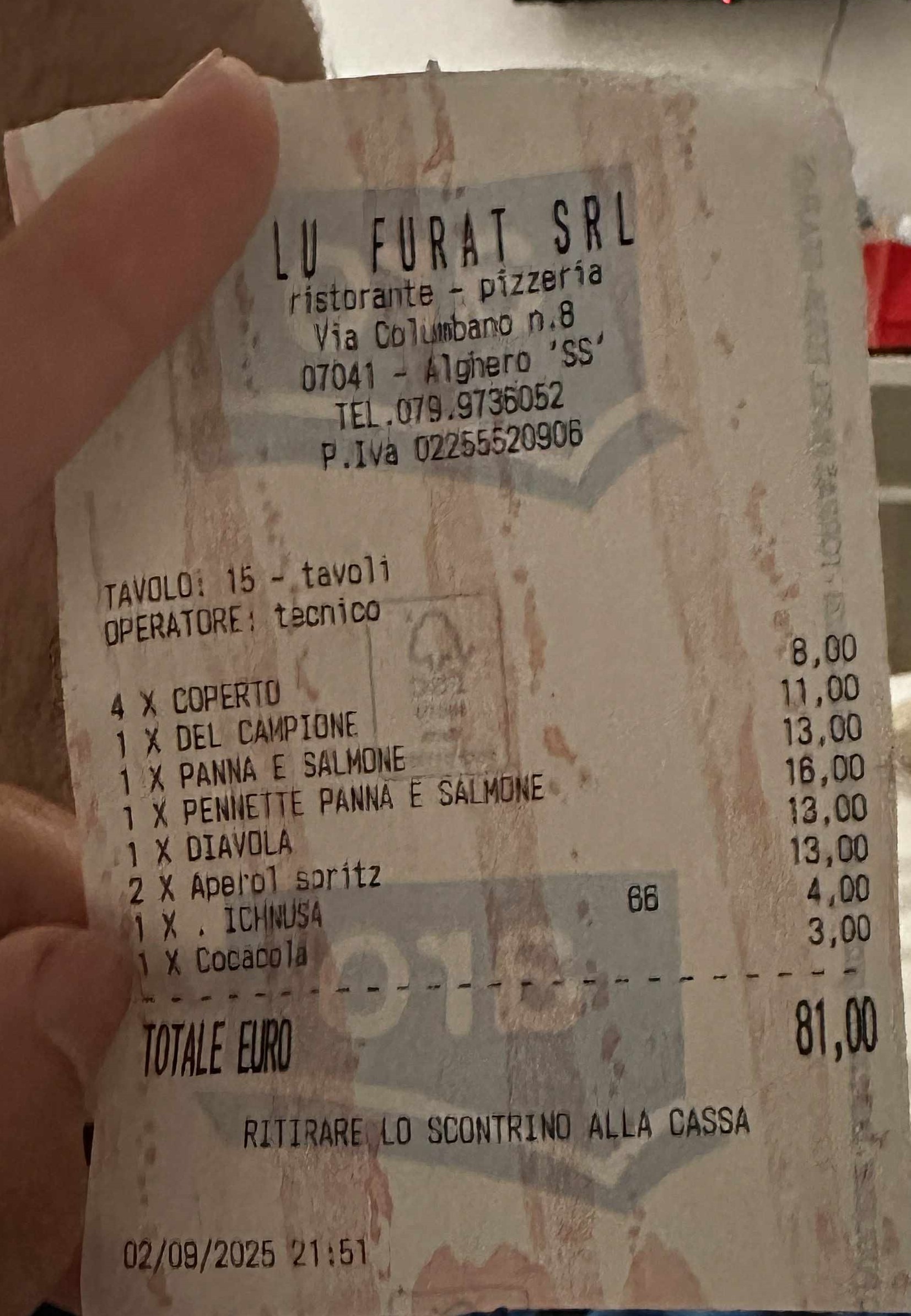 Čitateľ Oliver si užíva dovolenku na Sardínii. 