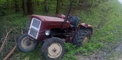 "Halo, przejechał mnie własny traktor". 29-latek zadzwonił po karetkę, a potem wydmuchał 3 promile