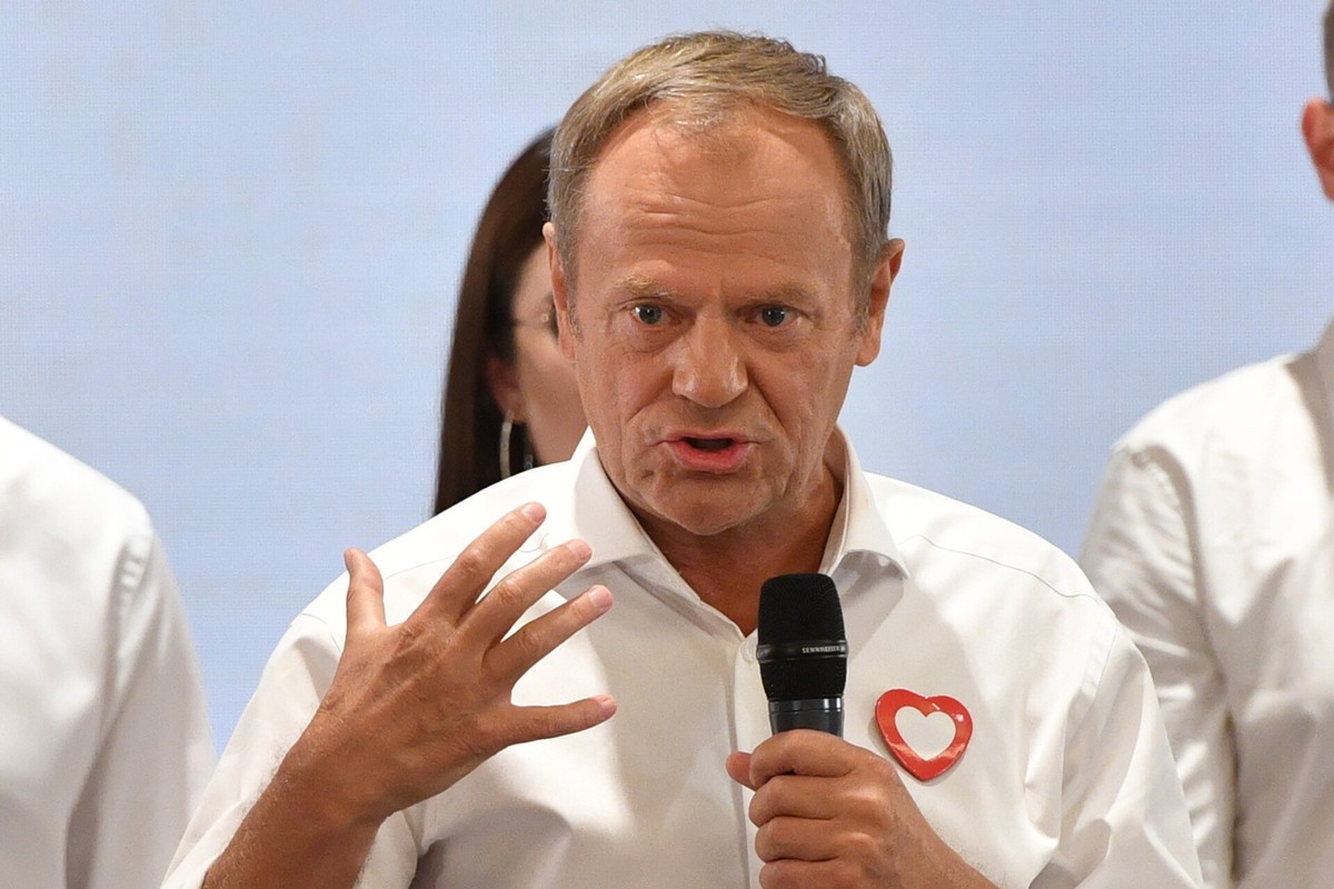 Warszawa, 16.08.2023. Przewodniczący Platformy Obywatelskiej Donald Tusk na posiedzeniu Rady Krajowej PO RP, 16 bm. w Warszawie. (ad) PAP/Radek Pietruszka