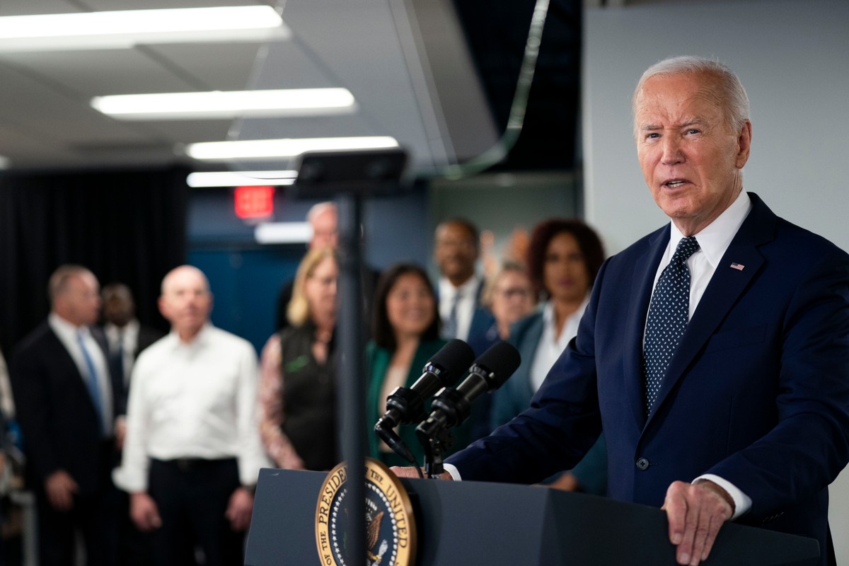 Prezydent Joe Biden w Centrum Operacji Kryzysowych w Waszyngtonie