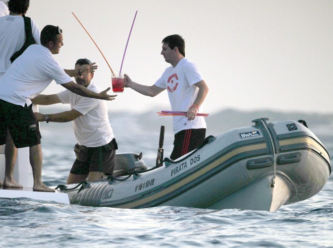 Leo Messi, jak widać też lubi się napić