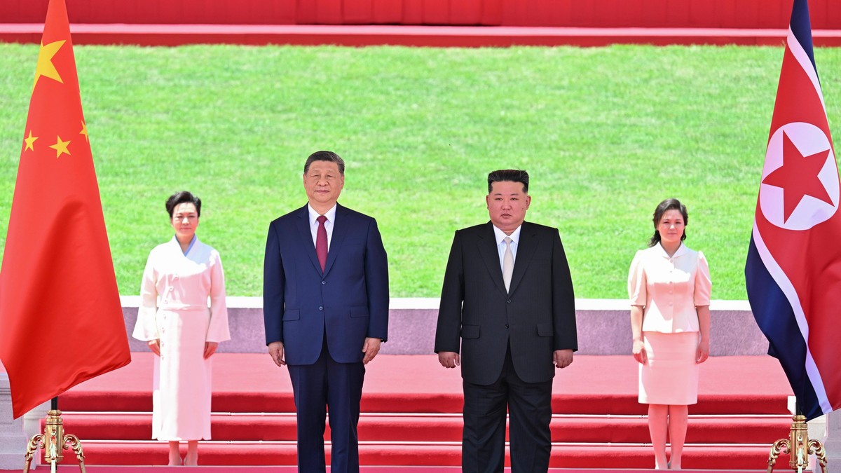 Si Đinping i Kim Džong Un u Pjongjangu 8. juna