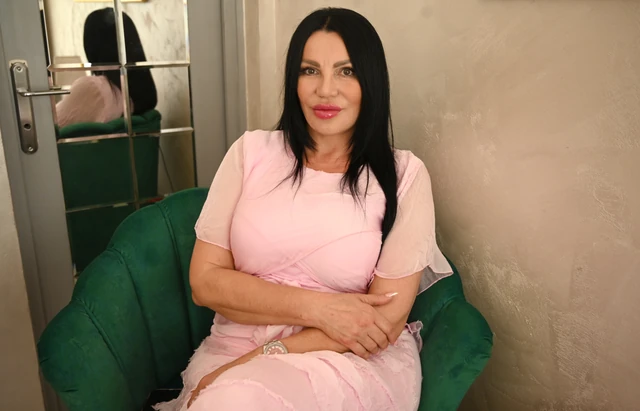 "ASMIN JE STANIJU KORISTIO, VEZA SA MAJOM JE PATOLOŠKA" Ružica Kralj raskrinkala učesnike Elite, pa progovorila o Mini Kostić: "Ona vuče velike traume" (VIDEO)