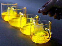 Lampka na stolik i herbatka w jednym