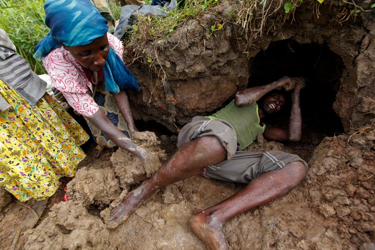 Pigmeje z dżungli w Afryce