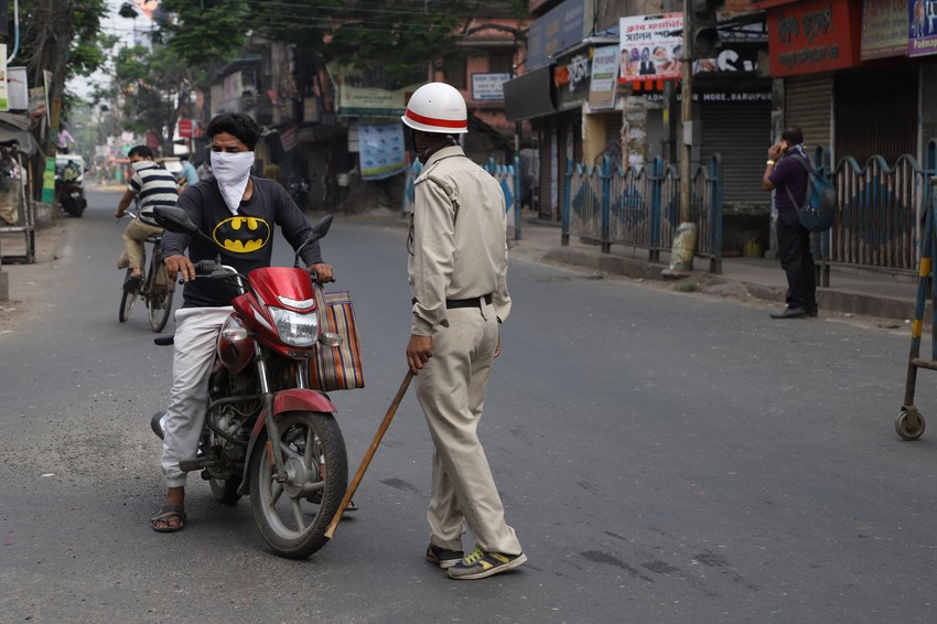 Policija zaustavlja svako vozilo