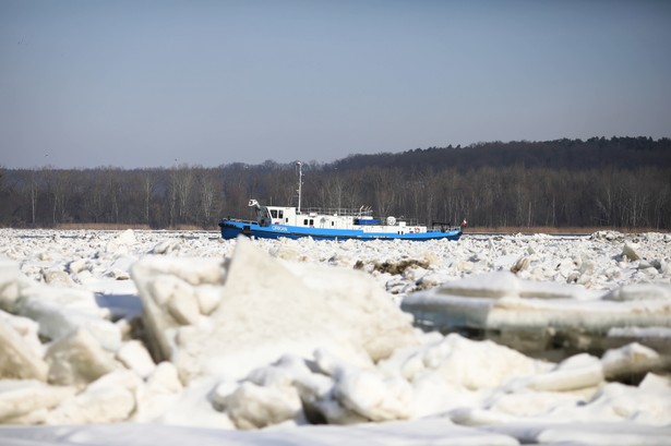 Lodołamacz na Wiśle w Woli Brwileńskiej