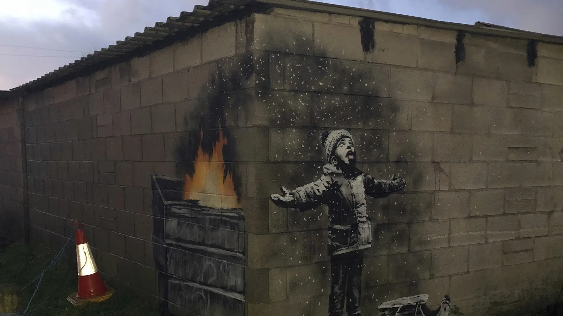 Kłopotliwy mural Banksy'ego sprzedany. Właściciel wcale nie wybrał najwyższej oferty