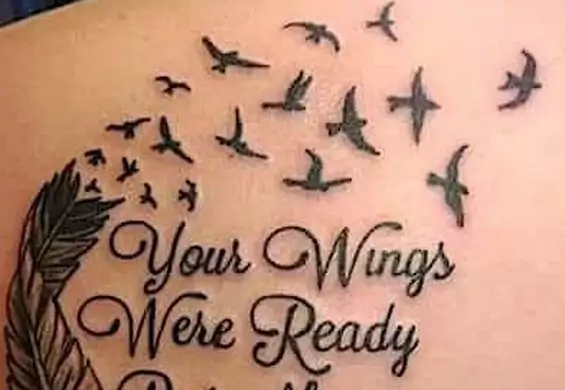 „Twoje skrzydła były gotowe, ale moje serce nie”. Poruszające tatuaże rodziców, którzy stracili dzieci