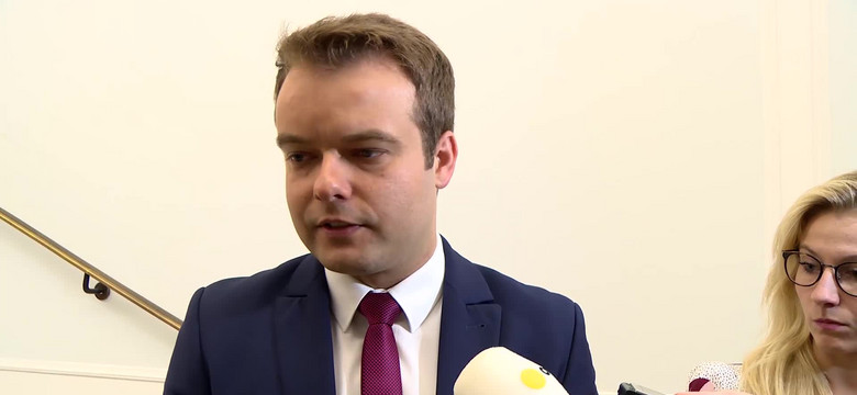 Rafał Bochenek zapewnia, że rząd jest gotowy do rozmów z KE. I krytykuje przedstawicieli mediów