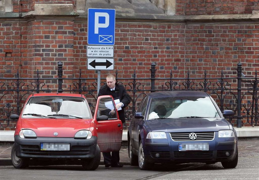 Radni mają 2 parkingi