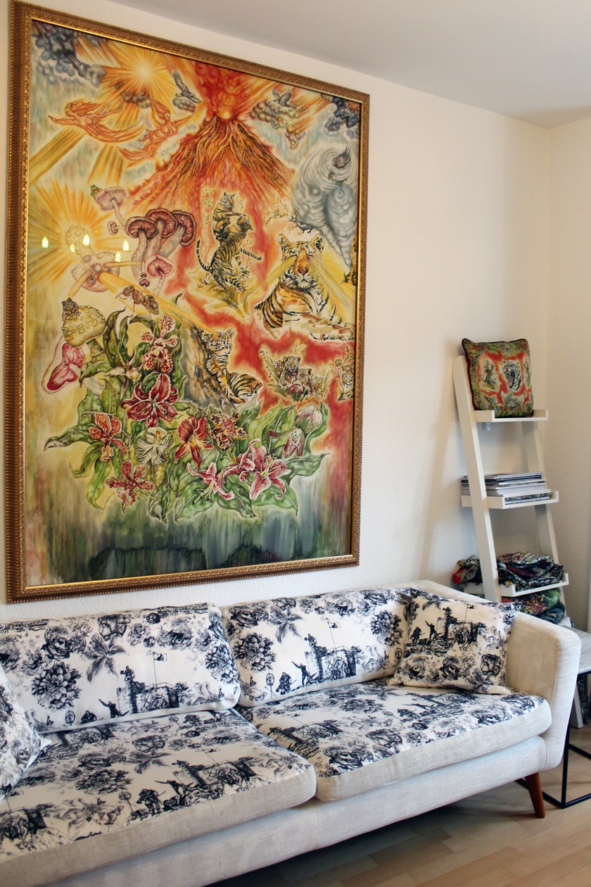 Mais en principe, l’artiste se fie à son intuition. Avant de peindre, elle a déjà en tête le tableau final. 