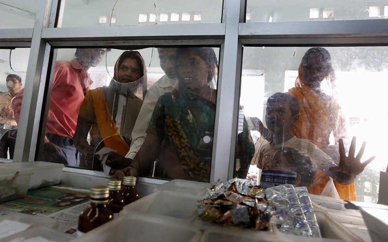 Tradycja i skręcane papierosy beedi powoli zabijają Hindusów