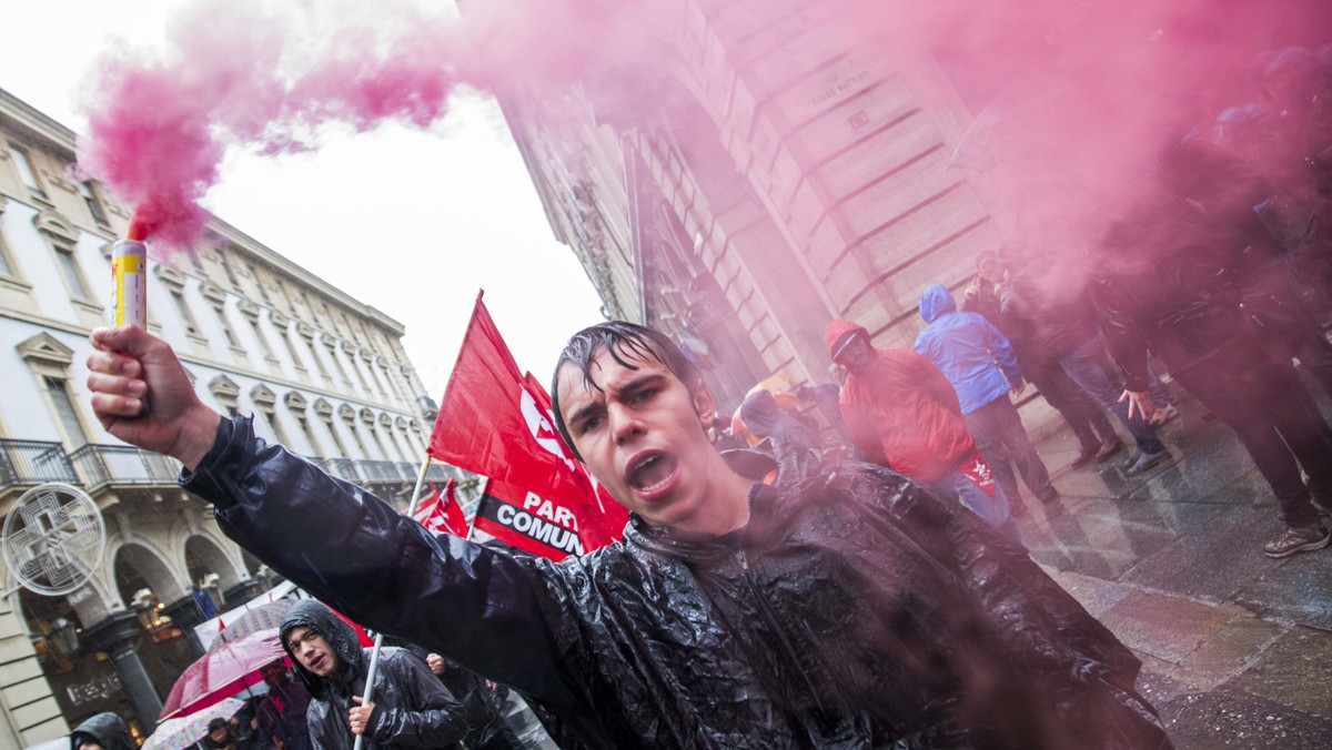 May day turns violent in Turin