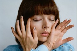 Brodka wyreżyserowała sobie klip. Oto efekt!